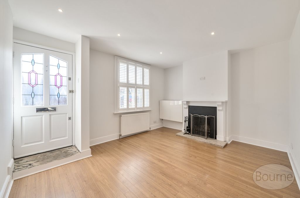 Property photo 3 of 10 731d4828-3c2d-49c...
