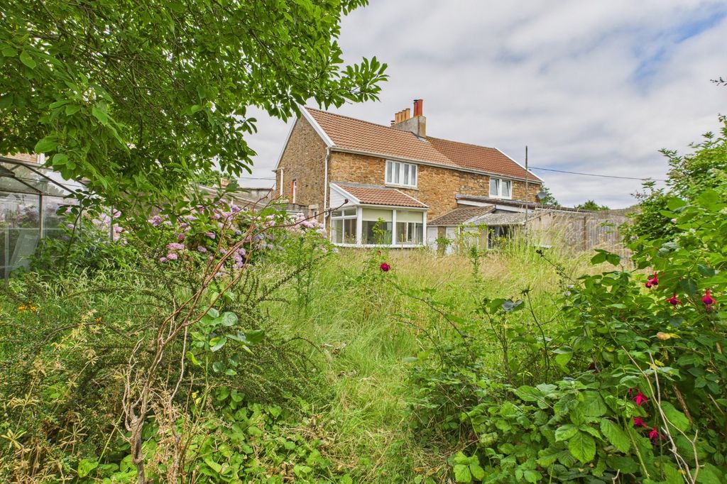 Property photo 2 of 14 Picture No. 16