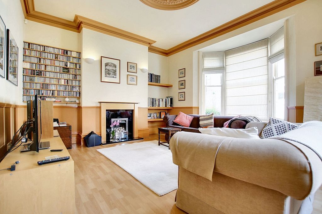 Property photo 2 of 42