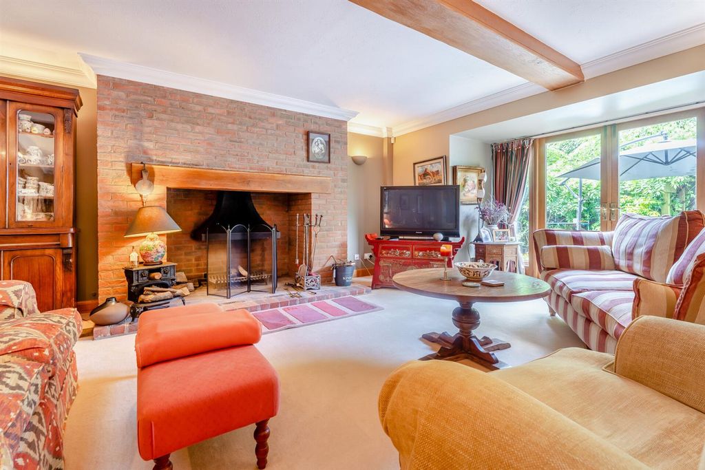 Property photo 3 of 24 8600418-Interior13.Jpg