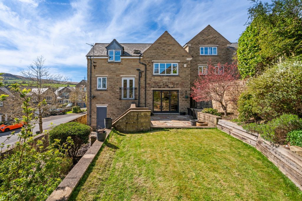 Property photo 1 of 31