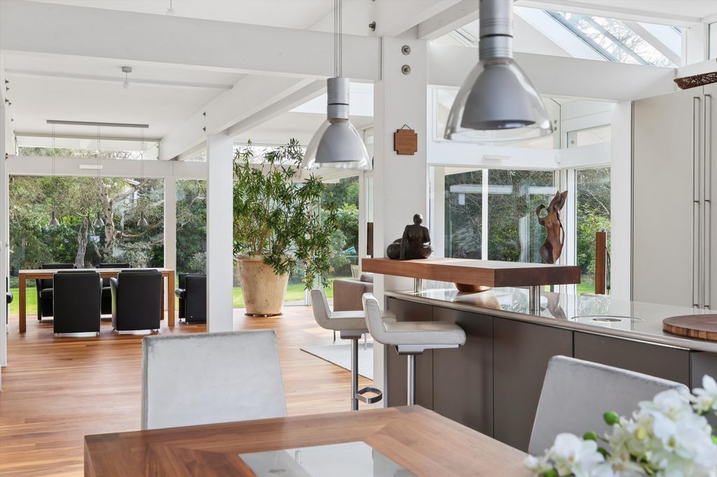 Property photo 3 of 26 Image