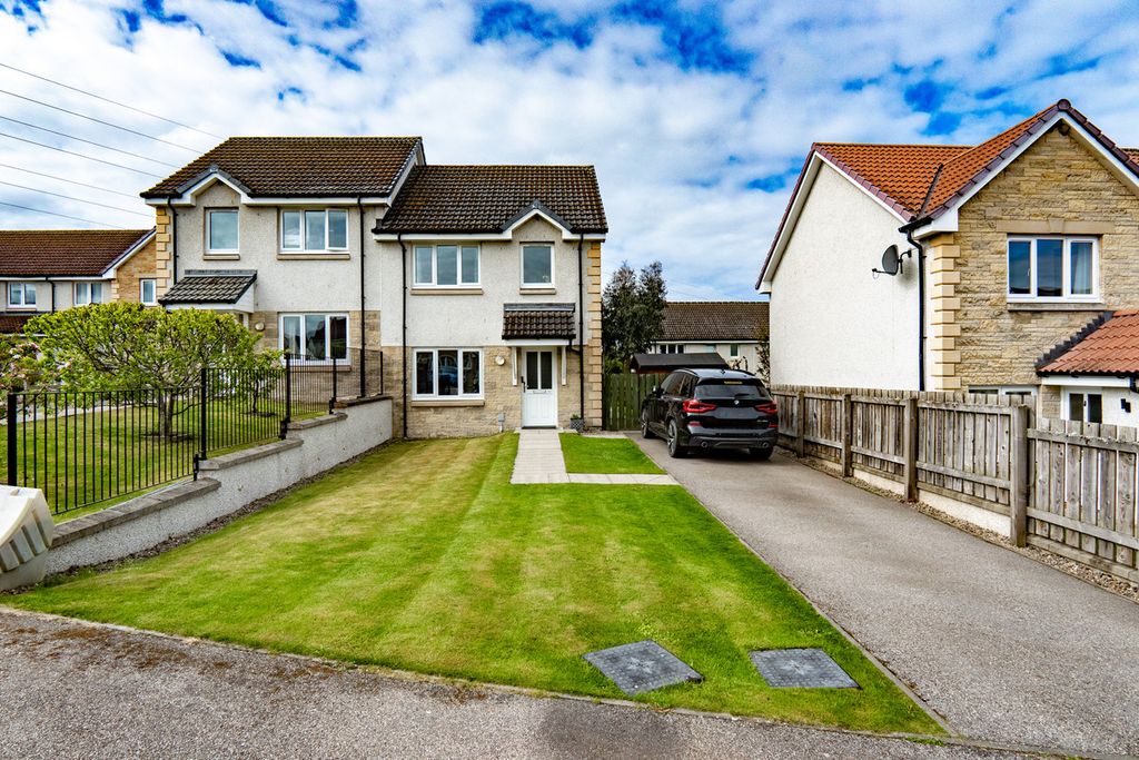 Property photo 1 of 36