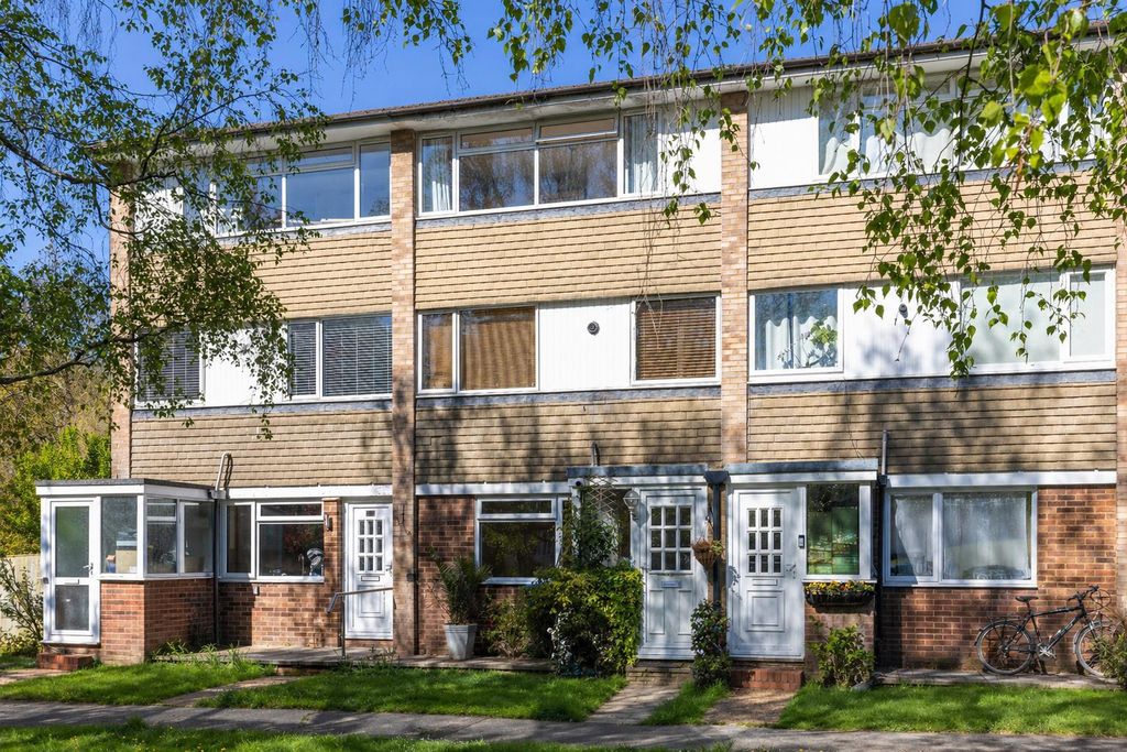 Property photo 1 of 7