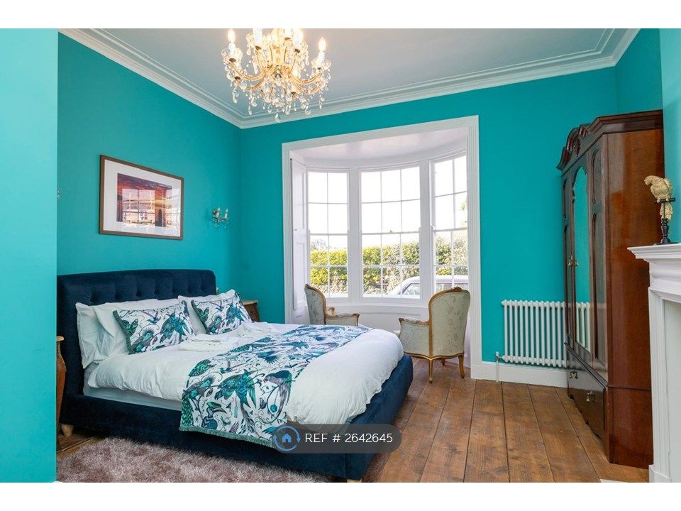 Property photo 3 of 27 Bedroom One With Bay Window