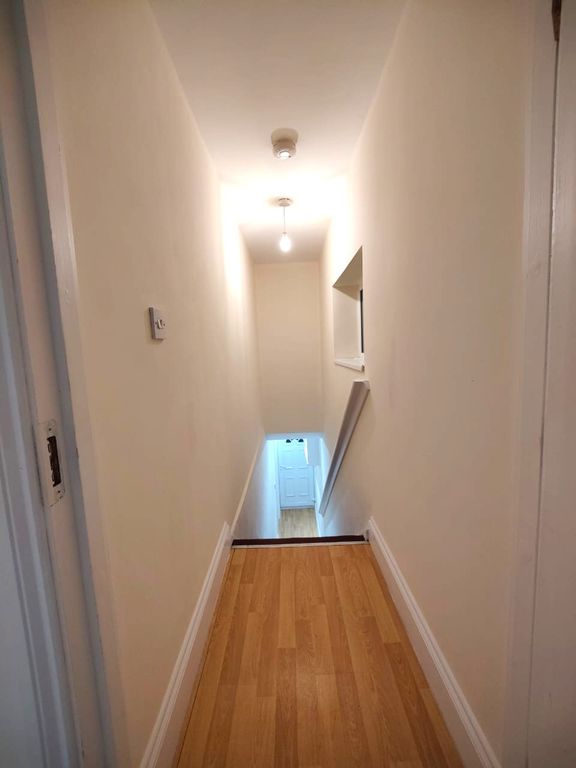Property photo 2 of 10 Landing
