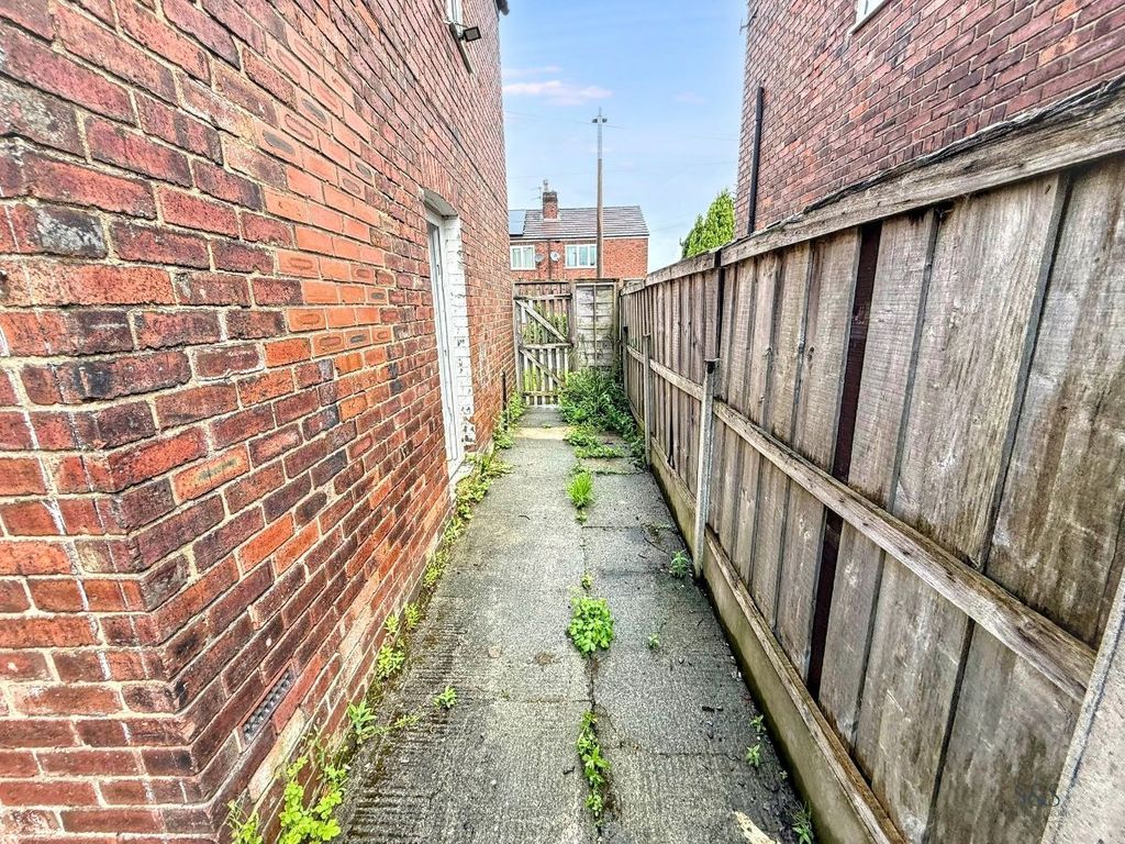 Property photo 3 of 25