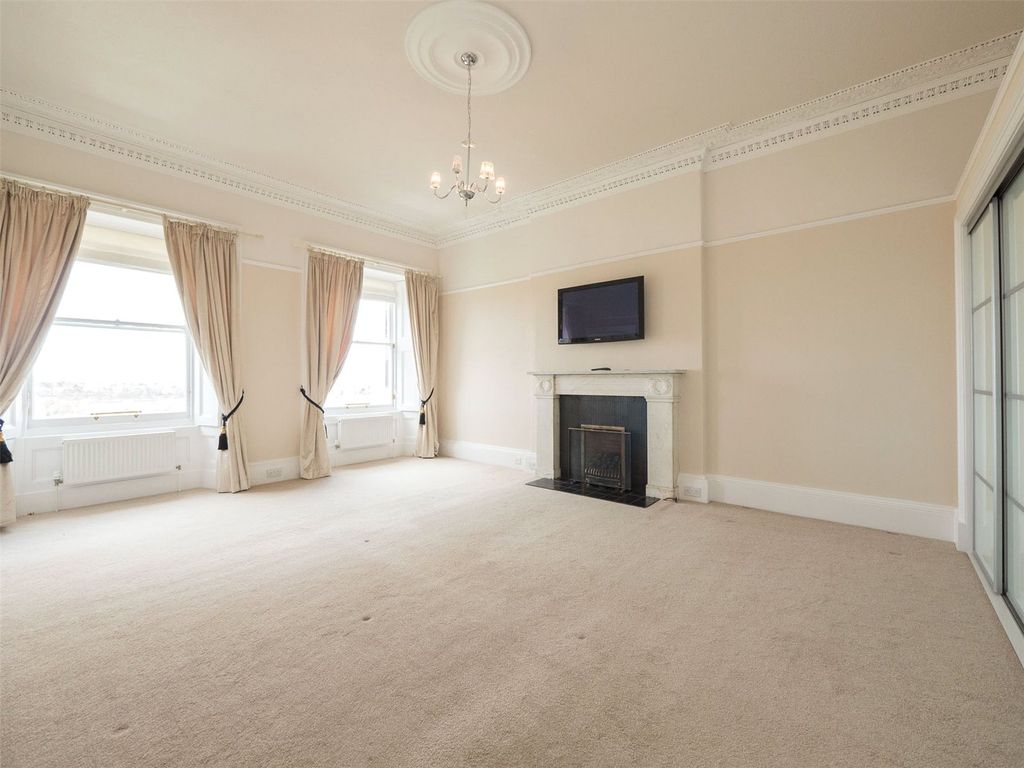 Property photo 1 of 23 Picture No. 06