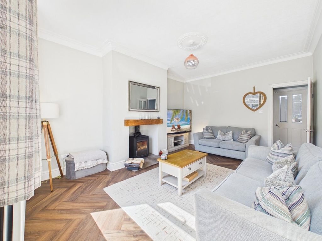 Property photo 2 of 15 Cam04899G0-Pr0339-Still001.Jpg