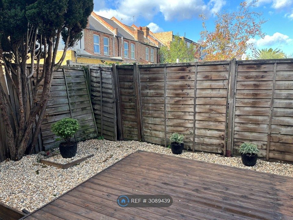 Property photo 1 of 9 Garden