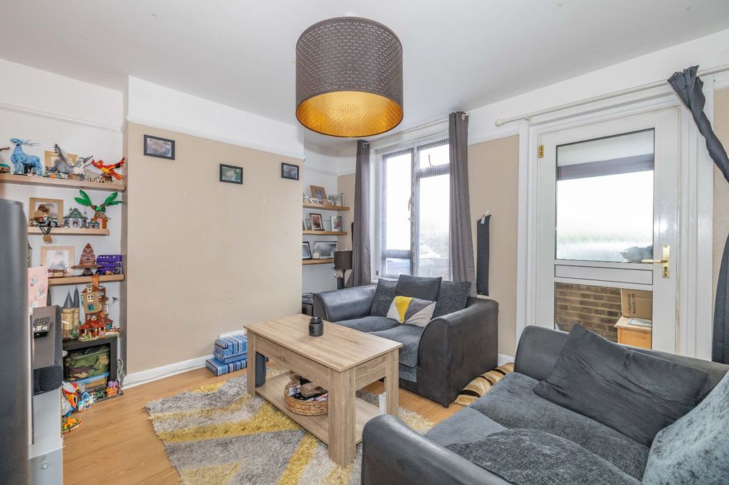 Property photo 2 of 11 Picture 2