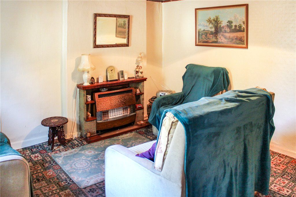Property photo 2 of 11 Living Room