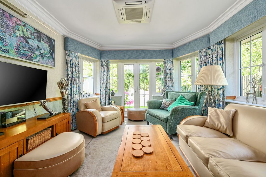 Property photo 3 of 15