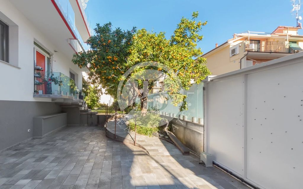 Property photo 3 of 33