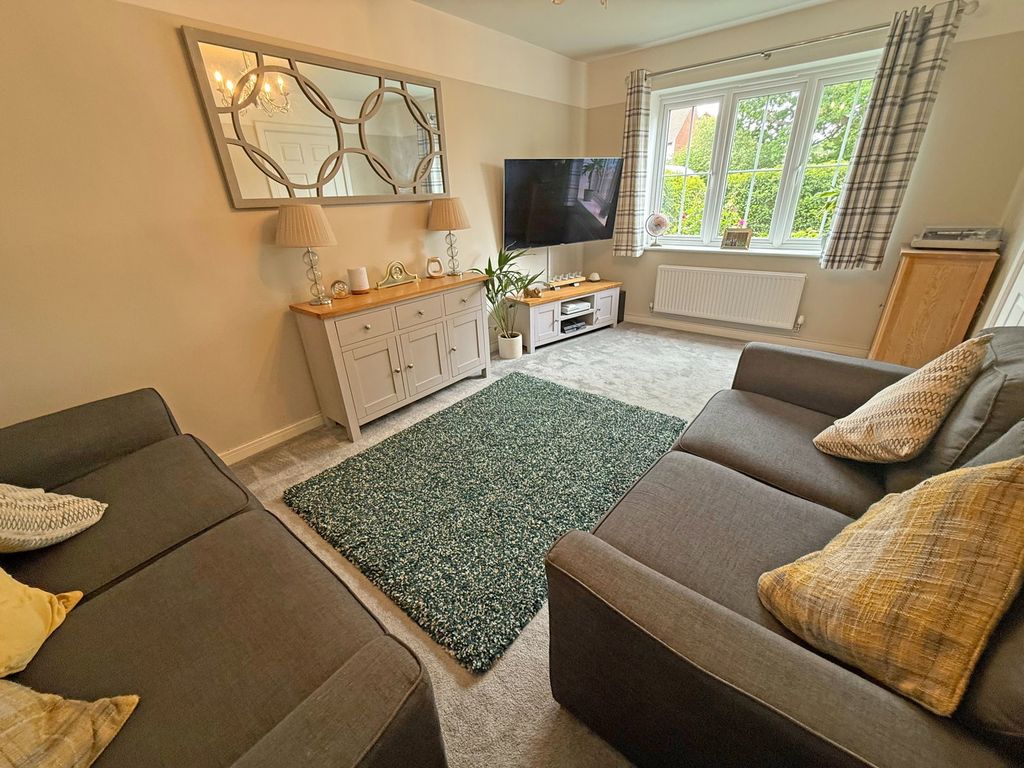 Property photo 2 of 25