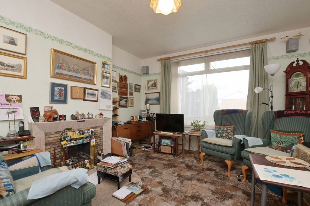 Property photo 2 of 19