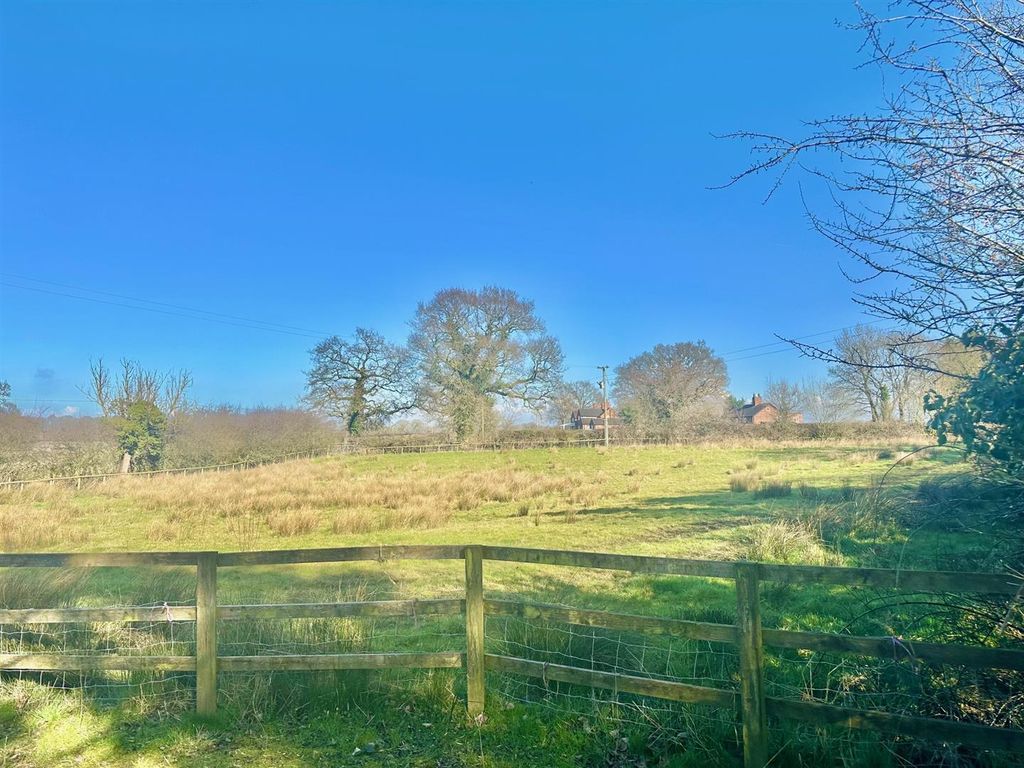 Property photo 3 of 11 Img_9810.Jpg