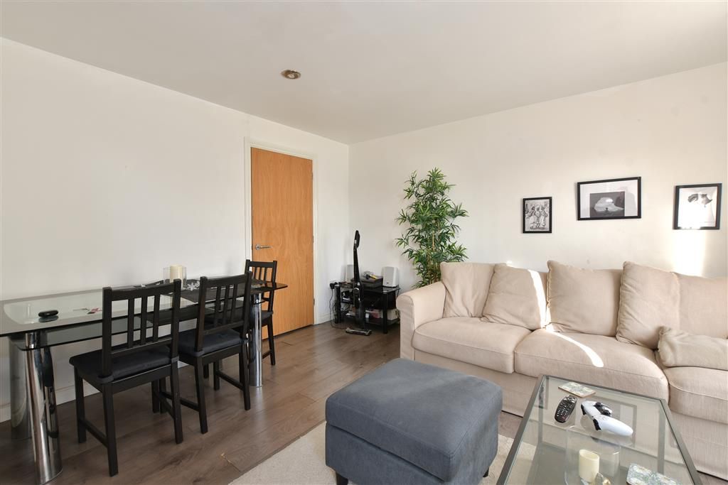 Property photo 1 of 5 Lounge/Diner