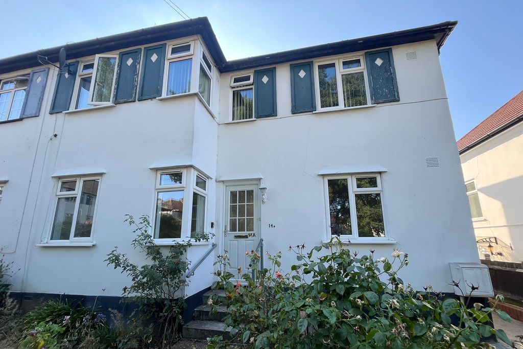 Property photo 1 of 2 14A Abbey Road, Selsdon, South Croydon Cr2 8Ng