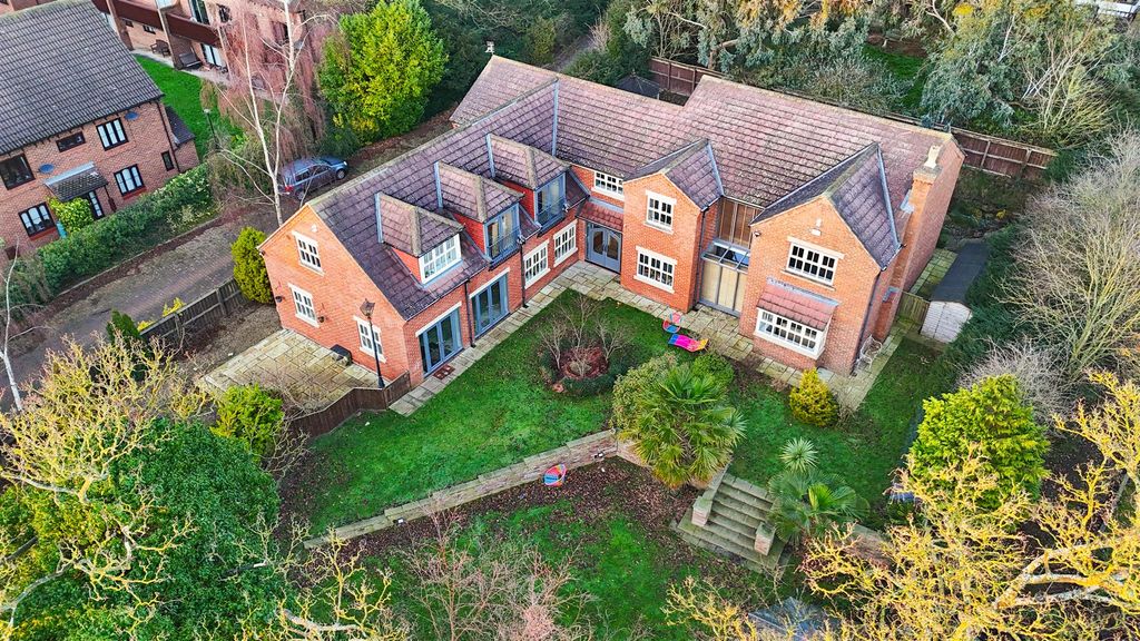 Property photo 2 of 55