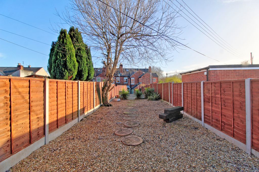 Property photo 3 of 17 Garden