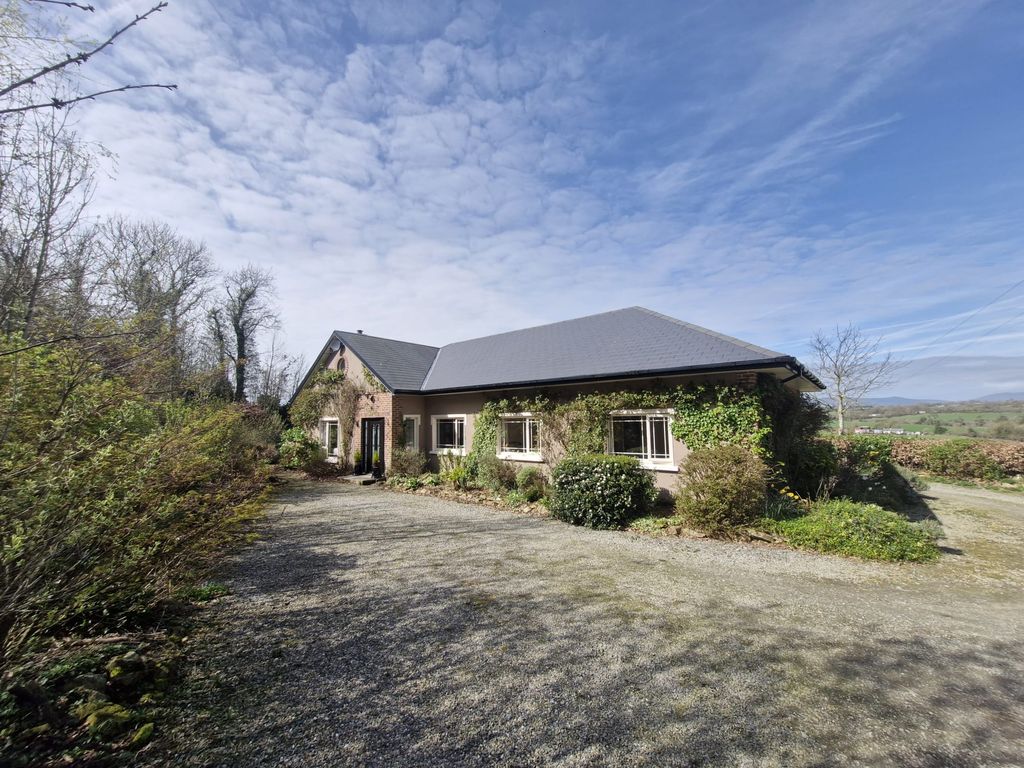 Property photo 1 of 38