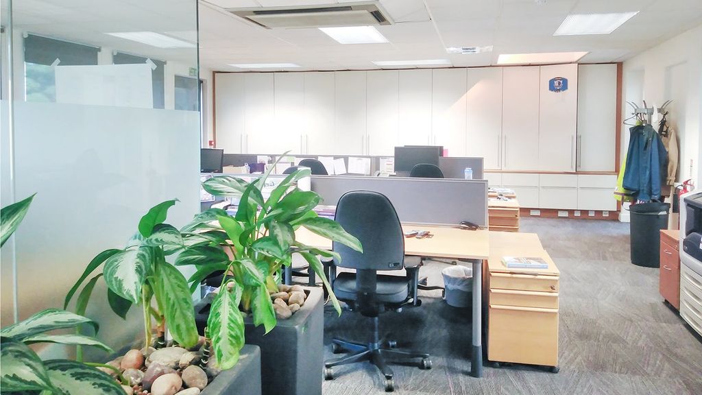 Property photo 3 of 4 The Queens Club Palliser Road W14 Office For Rent West London Office Pic3.Jpg