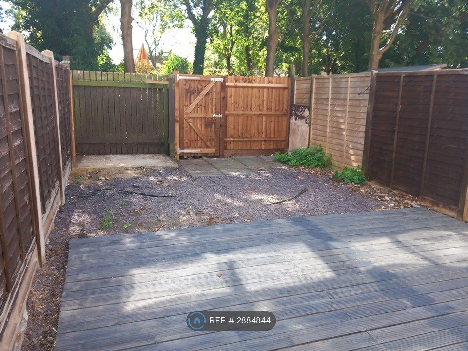 Property photo 3 of 15 Garden