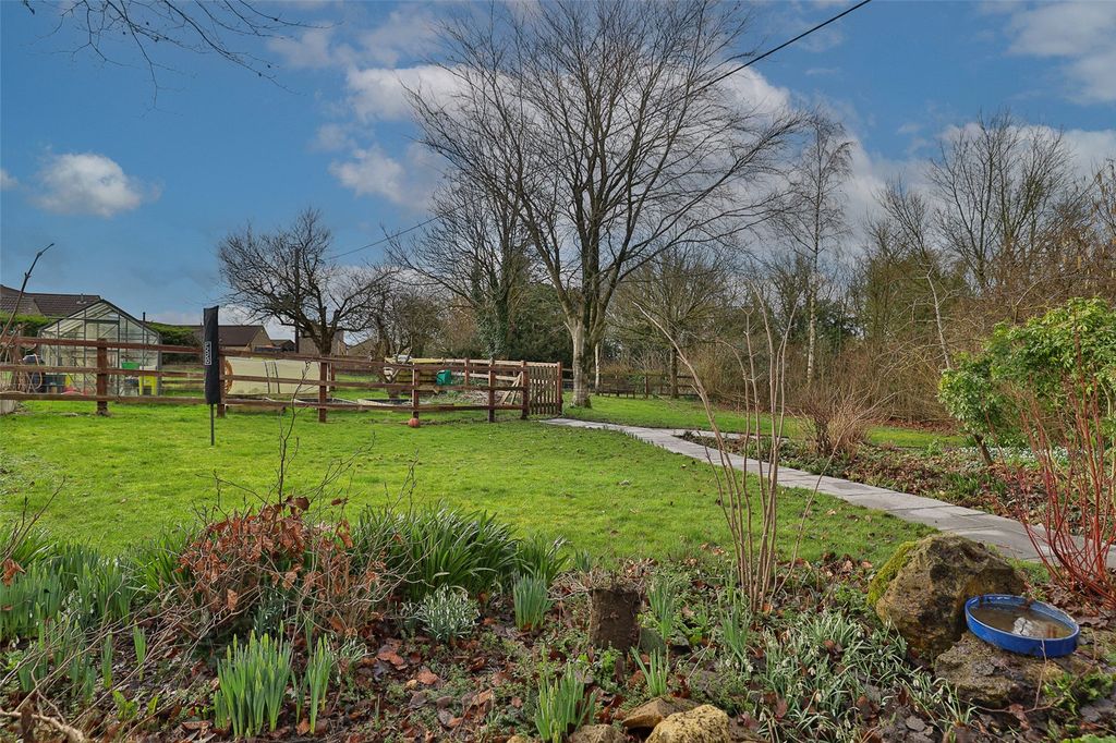 Property photo 2 of 29 Picture No. 57