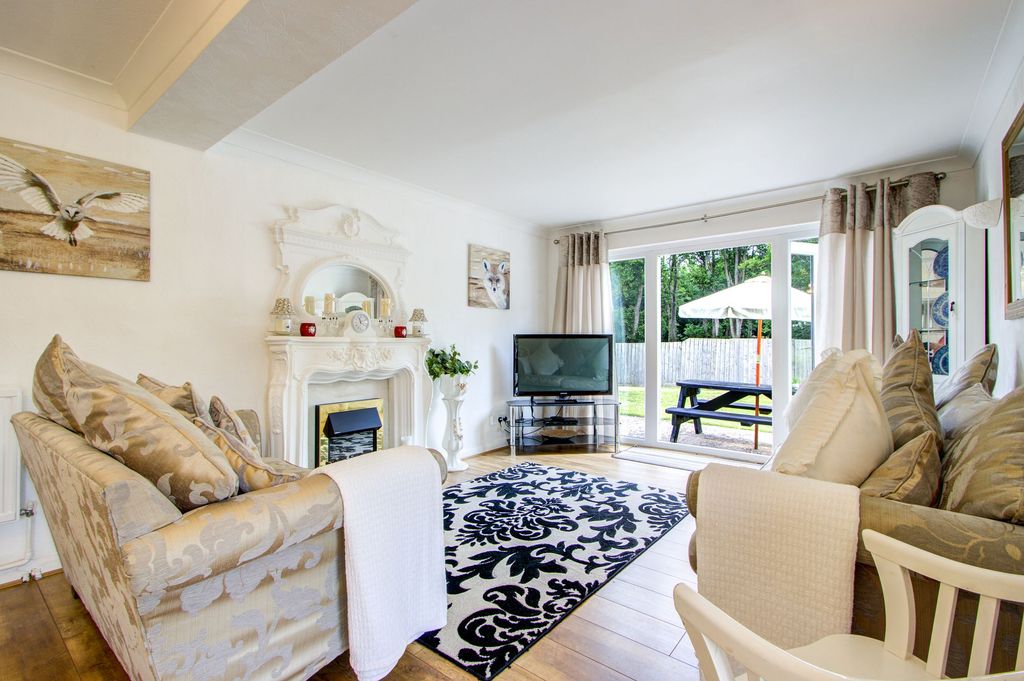 Property photo 2 of 25 Drawing Room