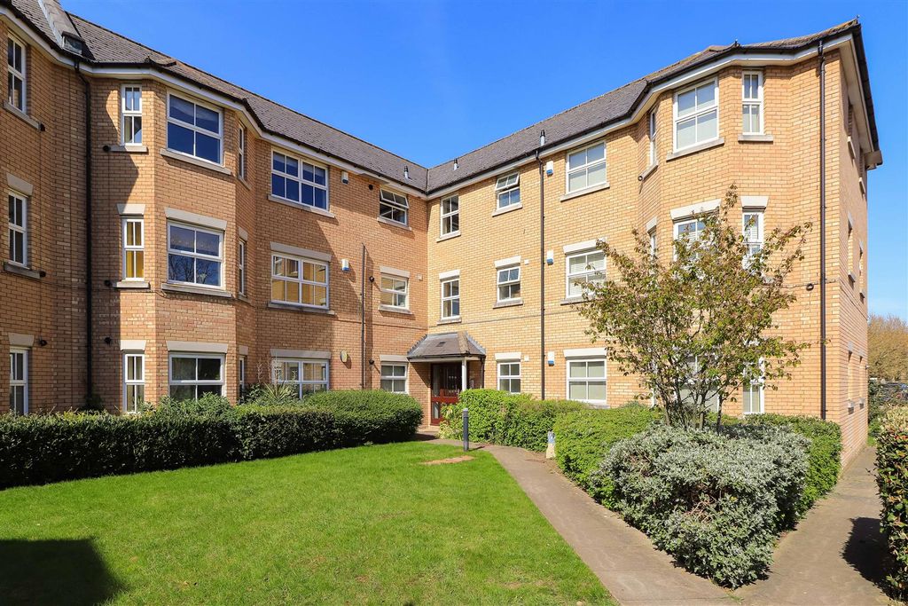 Property photo 2 of 17 Img (16).Jpg