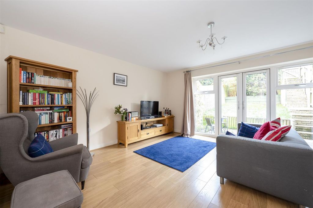 Property photo 3 of 16