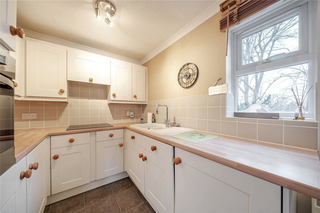 Property photo 3 of 17 Picture No. 11