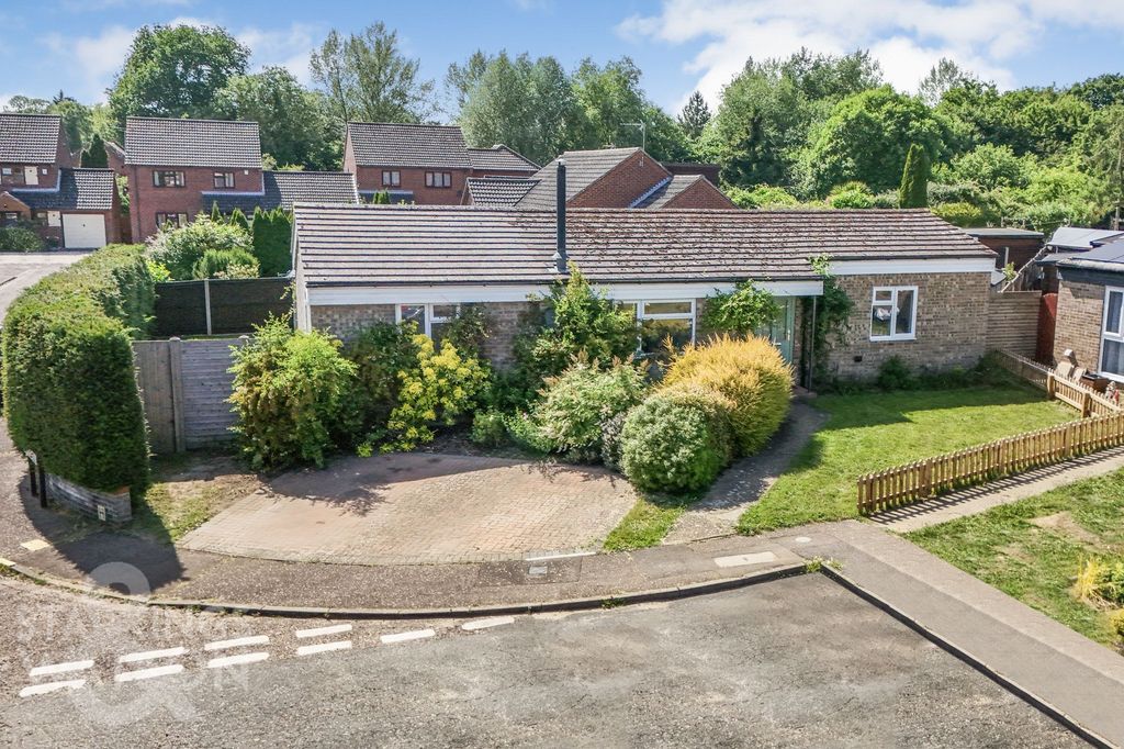 Property photo 3 of 24