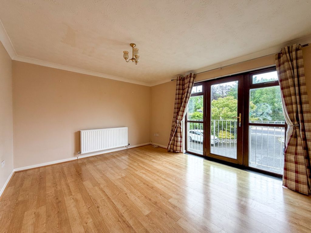 Property photo 2 of 18 4855211