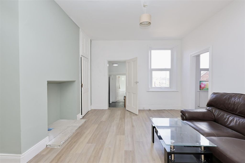 Property photo 1 of 13 95707Fe9-0D5F-477A-A7B9-5F349E2E8Cf6_1_201_A.Jpeg