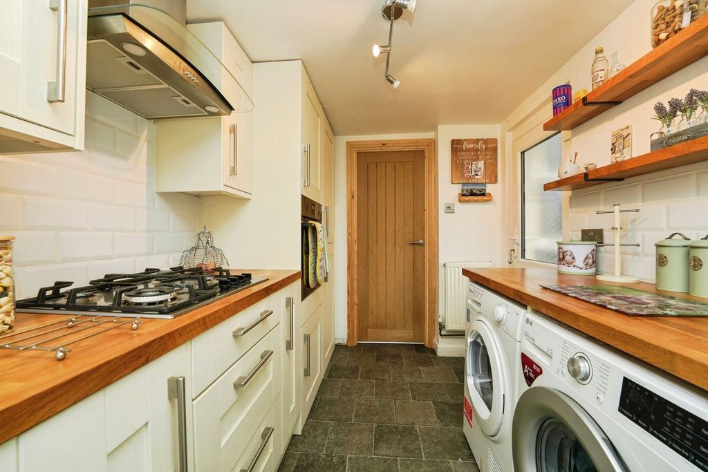 Property photo 3 of 17 Pbox-Img.Jpg