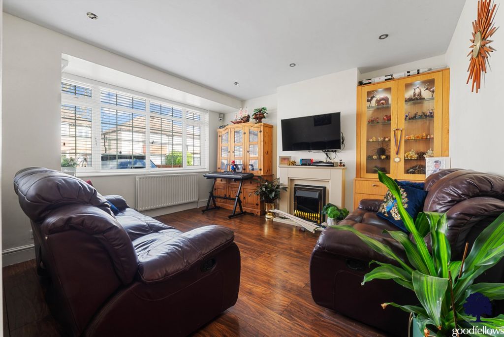 Property photo 3 of 17 Picture No. 14