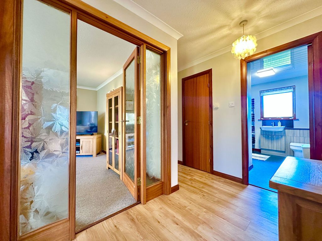 Property photo 3 of 38