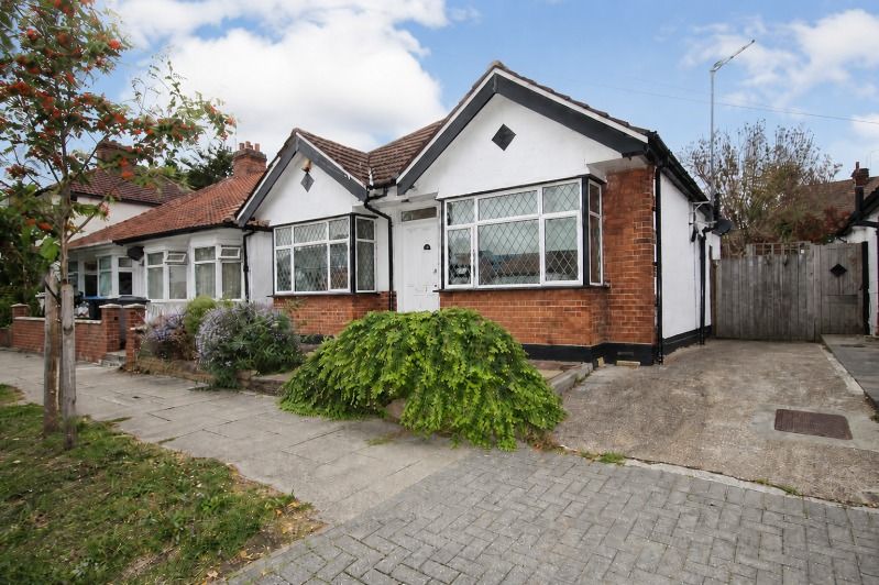Property photo 1 of 9 Beaumont Avenue, Wembley, Middlesex, Ha0