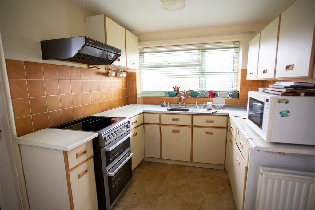 Property photo 2 of 11 Derb7975.Jpg