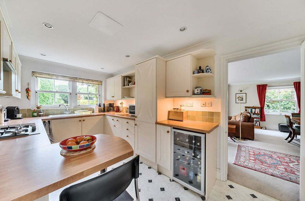 3卧室独立式住宅出售Park Close, Brockenhurst SO42 photo 5