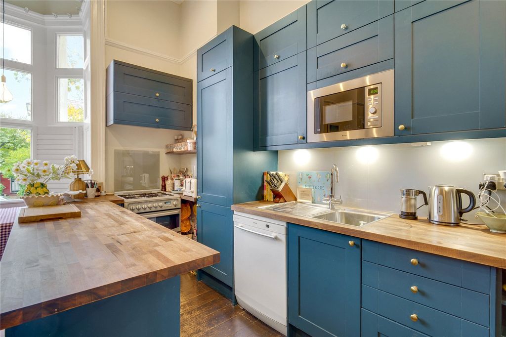 Property photo 2 of 8 Picture No. 04