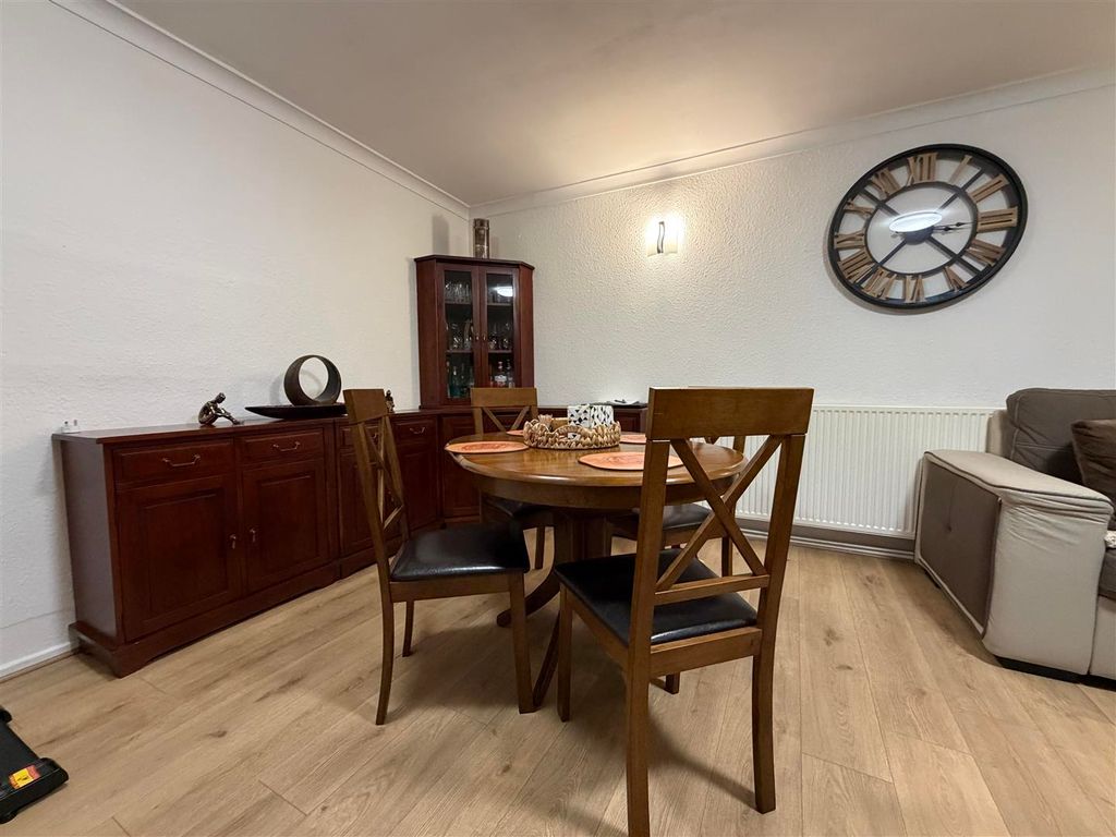 Property photo 2 of 10 Image