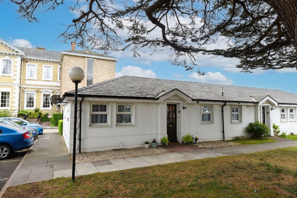 Property photo 1 of 8