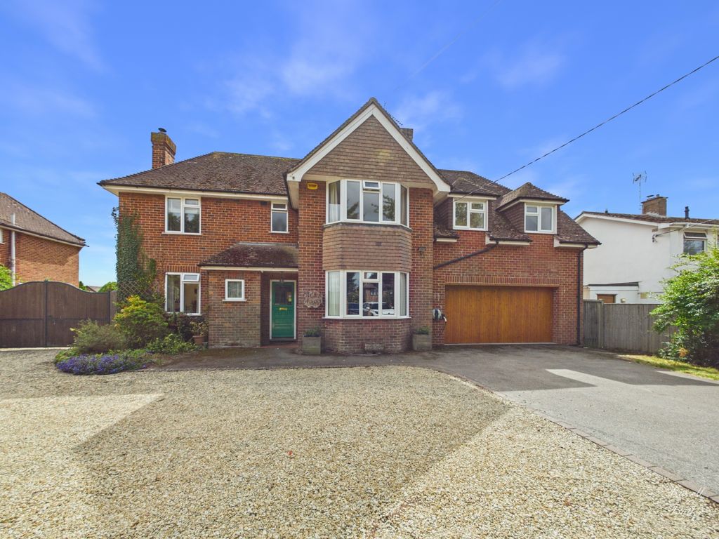 Property photo 1 of 24 Cam01386G0-Pr0178-Still048