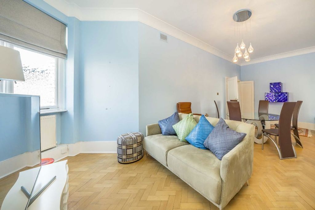 Property photo 3 of 9