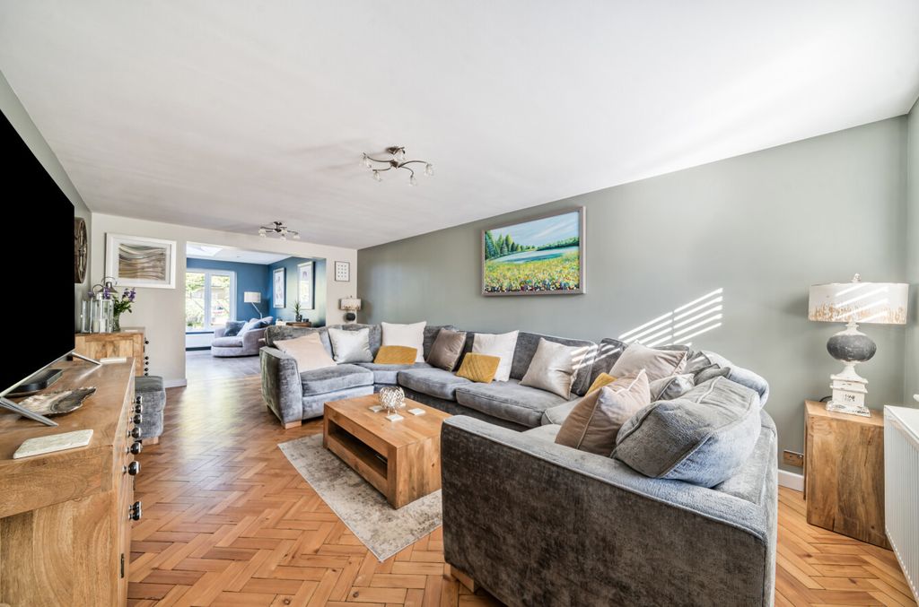 Property photo 2 of 24 1343002-18-68A8c9...