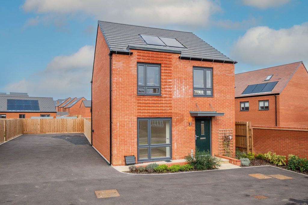 Property photo 3 of 21 Photo