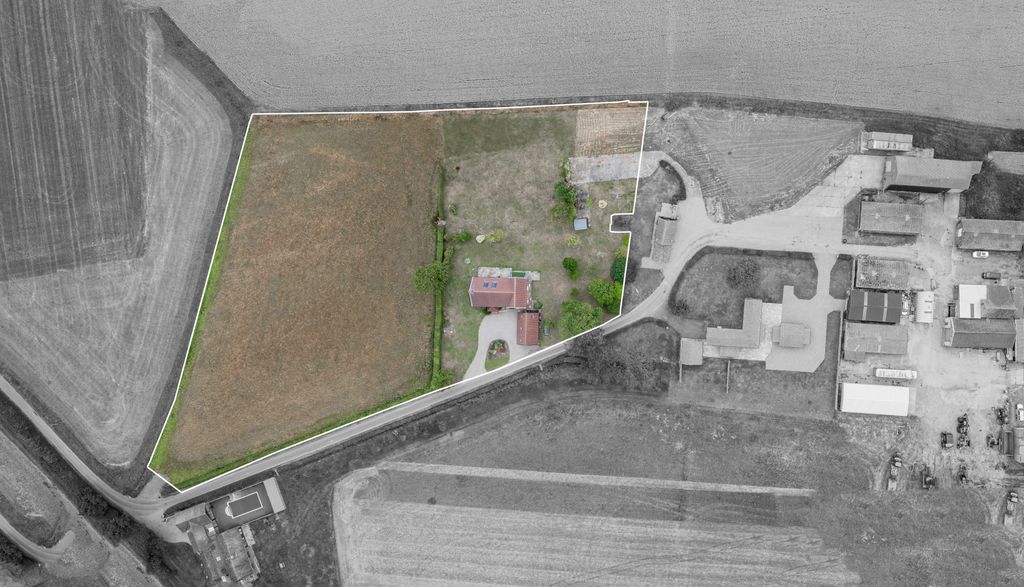 Property photo 1 of 23